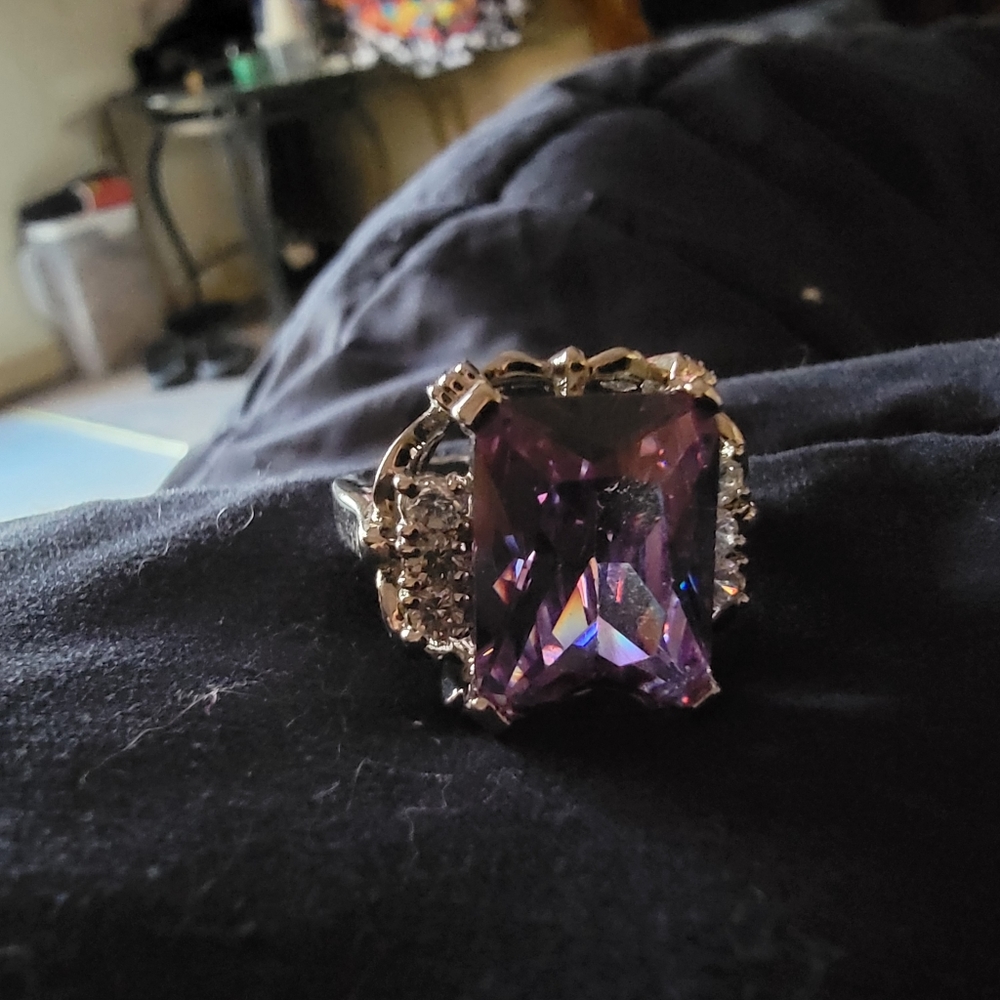 Beautiful purple/ pink colored stone ring size 10 stainless steel
